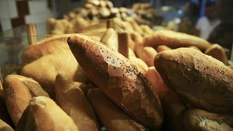 Marketler arasındaki rekabet ekmek fiyatını 6 TL'ye düşürdü