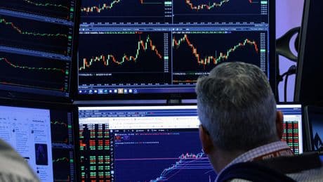 El FMI pide a los bancos centrales que estén listos para intervenir y evitar una crisis financiera