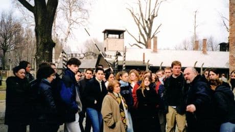 « Après Auschwitz, la mémoire en action », un podcast en quatre épisodes sur les traces des associations de déportés