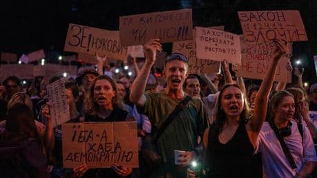 Ukraine: Ukraines Parlament entzieht Korruptionsermittlern die Unabhängigkeit