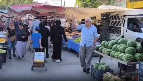 Osmaniyeli pazar esnafı isyan etti: Satışlar çok kötü, iflas ettik