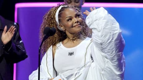 "Je ne suis pas une icône": Janet Jackson donne sa première prestation télévisée après sept ans d'absence