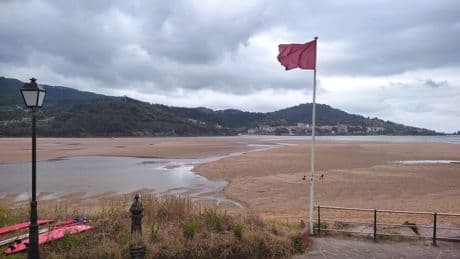 Dos hermanos británicos de 11 y 13 años mueren ahogados en una playa de Salou