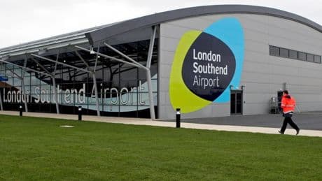 Nahe London: Kleinflugzeug am Southend Airport abgestürzt