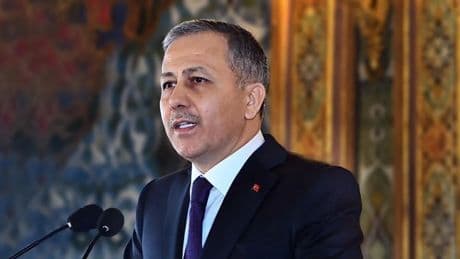 Sosyal medyayı ayağa kaldıran görüntü! İki Yunus 15 yaşındaki çocuğu böyle dövdü: Bakan Yerlikaya'dan sert tepki