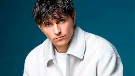 Raphaël Quenard, l’acteur déjanté devenu écrivain revanchard