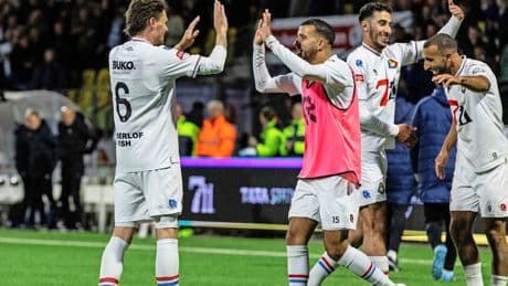 Telstar verslaat FC Den Bosch in halve finale play-offs en mag blijven dromen van Eredivisie