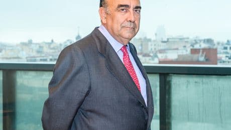 Luis Isasi compra acciones de Santander por encima de 7 euros