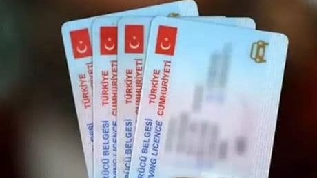 Eski tip ehliyetleri yenileme süresi uzatıldı