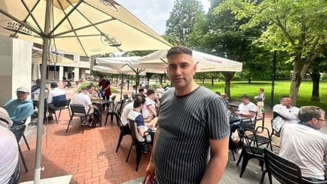 Un bar de Bilbao, multado por tener más mesas de las permitidas en la terraza: «No puedo hacer de policía»