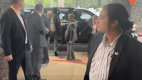 Lawrow provoziert vor Alaska-Gipfel mit T-Shirt-Schriftzug