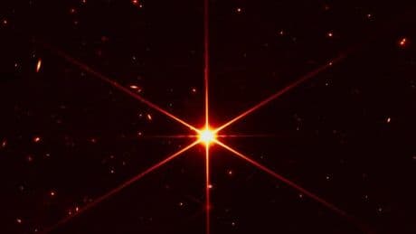 Un científico jubilado de la NASA detecta señales inexplicables en estrellas similares al Sol