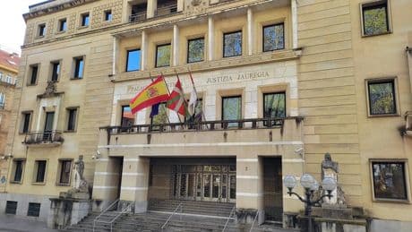 Condenan a 20 años de prisión a un hombre por maltrato y agresión sexual al hijo menor de su pareja