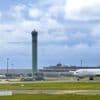 Grève des contrôleurs aériens prévue vendredi : 40% des vols annulés dans les aéroports parisiens et la moitié à Nice, au deuxième jour de la mobilisation