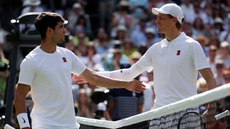 LIVE Wimbledon: Jannik Sinner pijnigt Carlos Alcaraz, kan titelverdediger nog terugslaan?