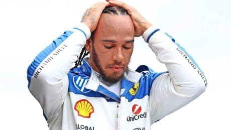 Tirade Lewis Hamilton richting Ferrari: ’Neem nog een theepauze terwijl jullie ermee bezig zijn!’