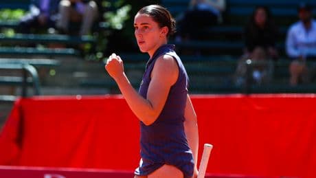 Roland-Garros : Elsa Jacquemot, le (timide) rayon de soleil du tennis féminin français