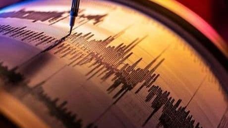 Endonezya'da 6,5 büyüklüğünde deprem