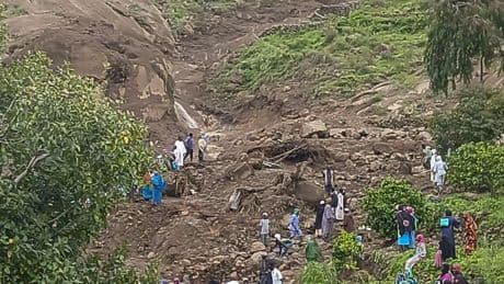 Más de 1000 muertos al ser sepultada una aldea por un corrimiento de tierra en Sudan