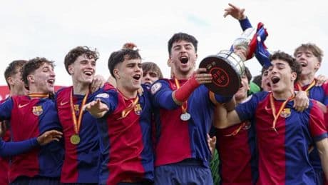 Éxito total en el fútbol formativo del Barça esta temporada: 11 títulos de 15