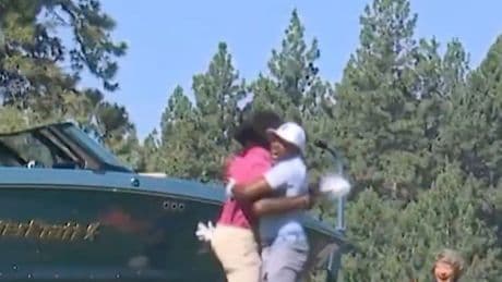 Former MLB star Jimmy Rollins wins $325,000 boat with hole-in-one