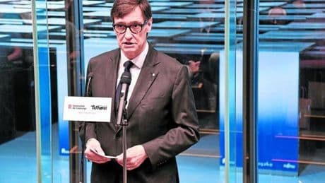 PSOE y Junts pactan que la Generalitat asuma la gestión de los secretarios e interventores municipales
