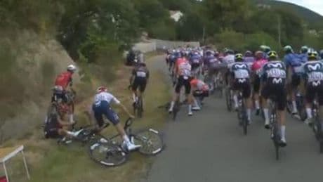 Carlos Rodríguez sufre una rotura de pelvis tras su caída ayer y abandona el Tour