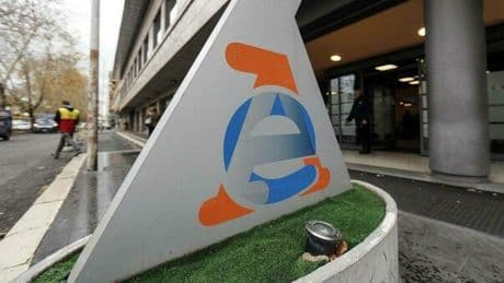 Detrazioni, cosa cambia con l'ultima manovra? Il calcolo in base ai figli, le spese per l'istruzione e la sanità. La guida dell'Agenzia delle Entrate