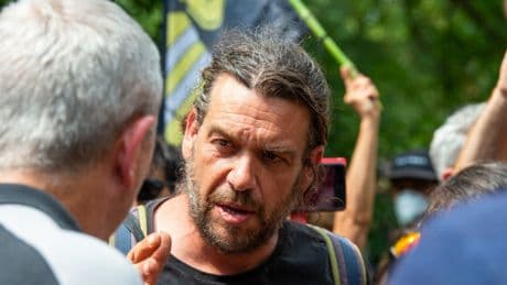 Julien Le Guet, militant écologiste : « Face à nos victoires juridiques, le pouvoir invente une loi d’exception »
