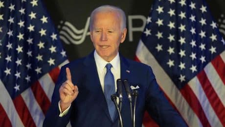 Biden reaparece y denuncia “tanto daño y destrucción” causados por Trump “en tan poco tiempo”