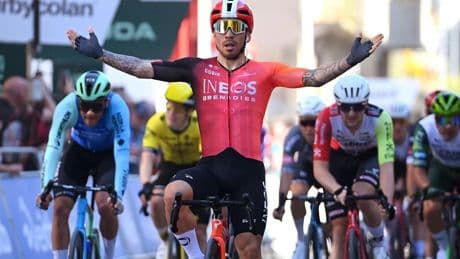 Topsprinter Caleb Ewan (30) verrast met aankondiging per direct te stoppen: ’Afgelopen jaren waren niet makkelijk’