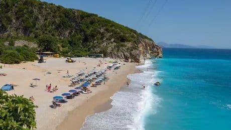 American discovers 'Europe's most overlooked country' with £1.50 pints that 'looks like Maldives'
