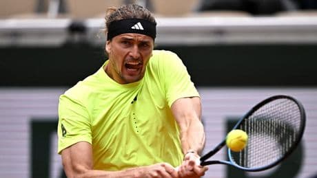 Sieg gegen Außenseiter bei French Open - Zverev mit Zauberschlag in die 2. Runde