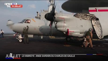 14-Juillet: découverte du Hawkeye, avion radar du porte-avion Charles-de-Gaulle