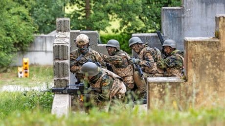 Wehrübung: Urlaub in Kampfmontur