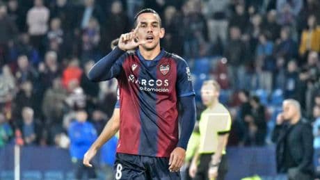 Segundo adiós del día en el Levante: "Ha sido mi casa"