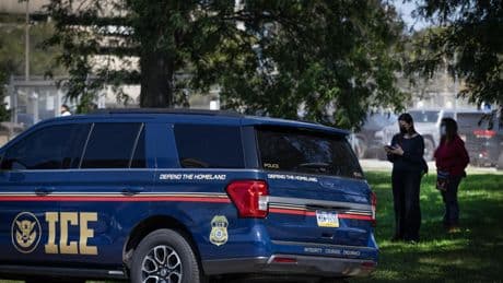 La Cour suprême donne son feu vert aux descentes antimigrants de Trump