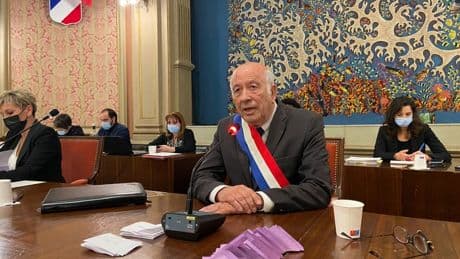 Conseil municipal de Menton : 9 élus de la majorité lâchent le maire Yves Juhel et créent un groupe distinct