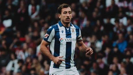 Oyarzabal pide perdón por el mal partido de la Real: "Son 25 minutos lamentables, no sé muy bien qué decir"