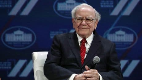 À 94 ans, l'investisseur Warren Buffet annonce qu'il va quitter la tête de son groupe