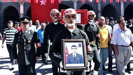 DEM’li belediye şehidin ikinci kardeşini de attı