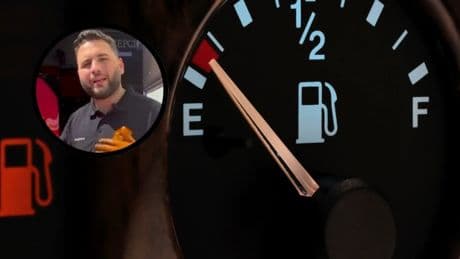 Un mecánico aclara la eterna duda del conductor: ¿es malo llevar el coche en reserva?