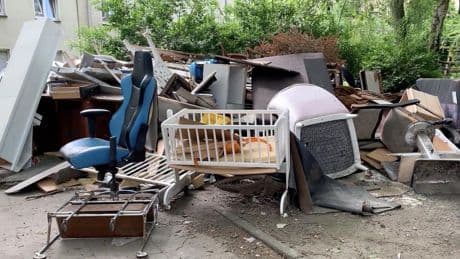 Videos zeigen Chaos: Vermüllte Problemimmobilie sorgt für Ärger in Essener Nachbarschaft
