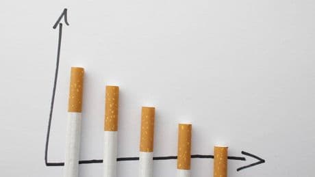 Beffa sulle sigarette: l’Ue stanga il tabacco e vuol tenere per sé i soldi dell’imposta