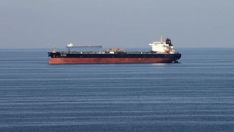 Navires difficilement traçables, pavillons douteux... Comment la flotte fantôme permet à la Russie d’exporter son pétrole