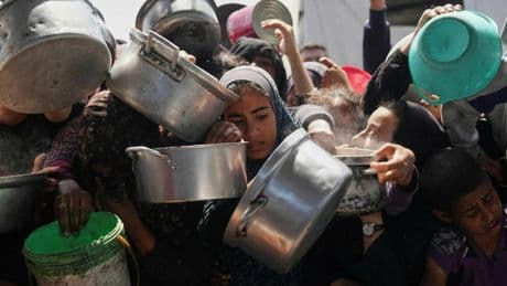 Trump hace negocio en Gaza con la ayuda humanitaria: las empresas de EEUU e Israel que ganan dinero con los repartos