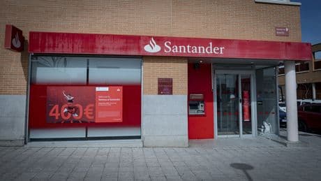 Santander absorbe sus filiales de oficinas para ahorrar