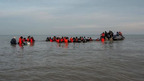Immigration vers l’Angleterre : le gouvernement veut pouvoir mieux intervenir en mer