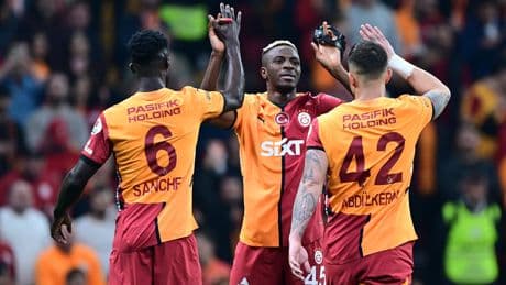 Galatasaray, Osimhen'i kolay kolay bırakmayacak! Nijeryalı yıldıza astronomik maaş teklifi