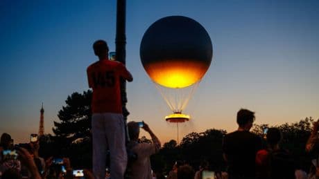 Olympischer Flammenballon steigt vom 21. Juni an wieder in Paris auf